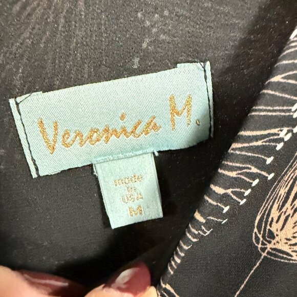 Veronica M Black Tan Floral Shift Dress with Bell Sleeves Size M - Picture 3 of 8